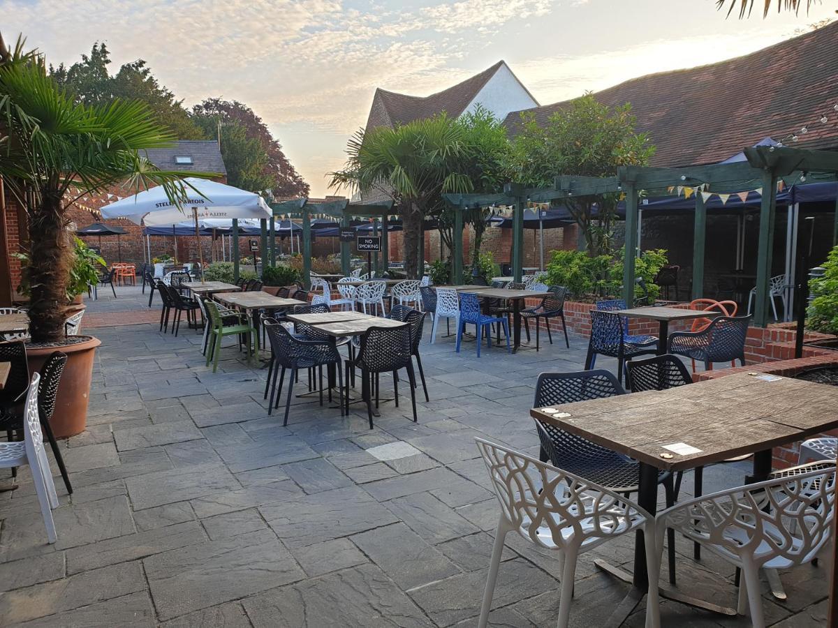 The Catherine Wheel Wetherspoon Hotel Henley-on-Thames ภายนอก รูปภาพ