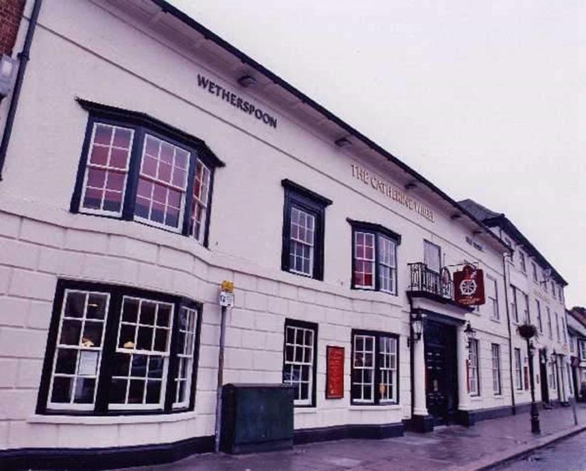 The Catherine Wheel Wetherspoon Hotel Henley-on-Thames ภายนอก รูปภาพ