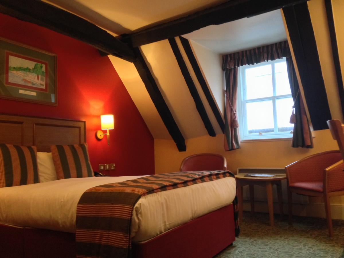The Catherine Wheel Wetherspoon Hotel Henley-on-Thames ภายนอก รูปภาพ