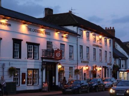 The Catherine Wheel Wetherspoon Hotel Henley-on-Thames ภายนอก รูปภาพ