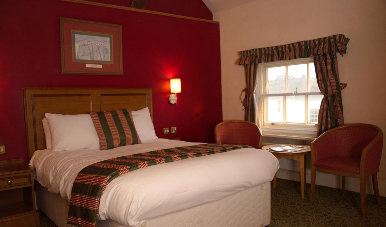 The Catherine Wheel Wetherspoon Hotel Henley-on-Thames ภายนอก รูปภาพ